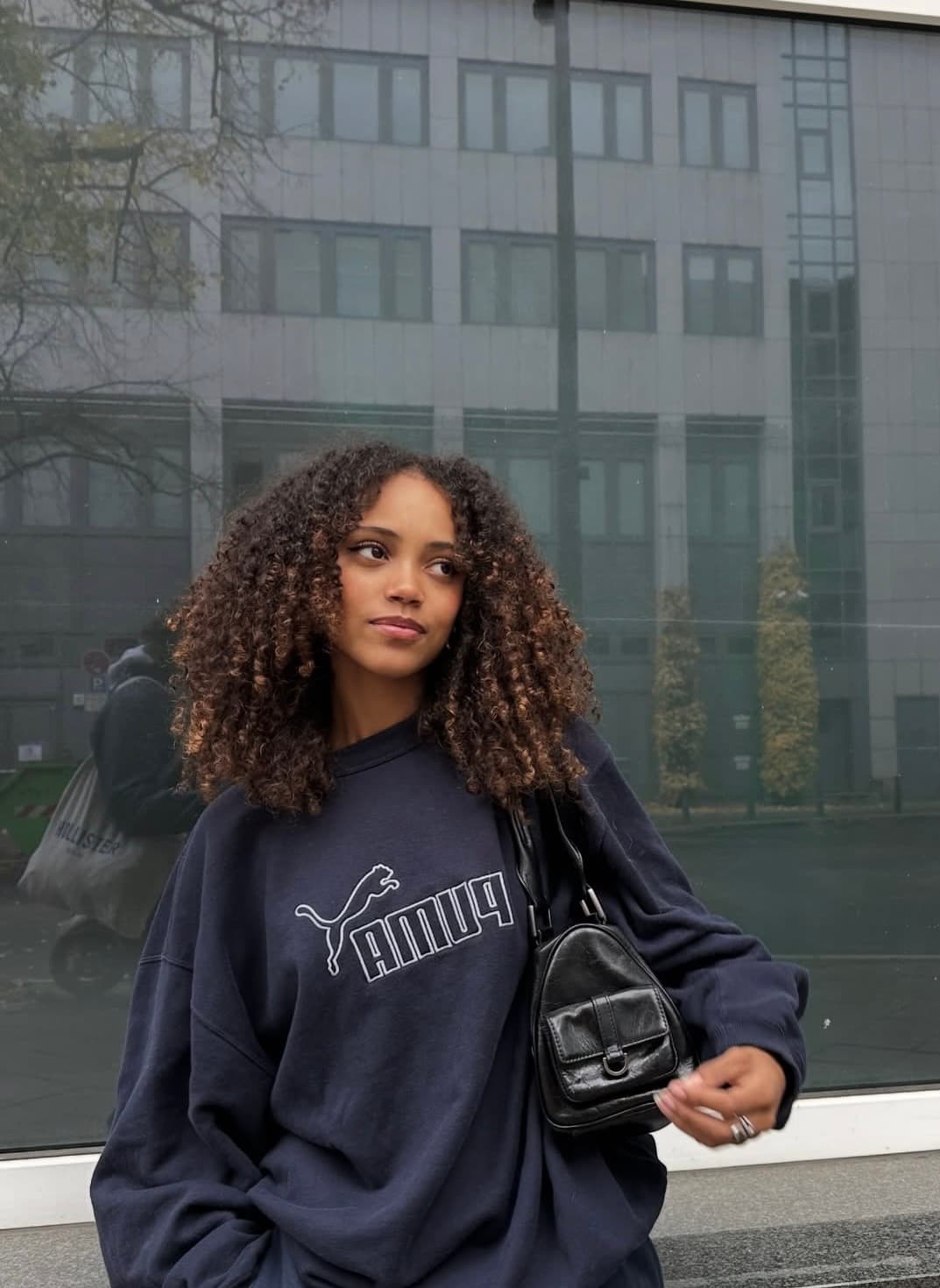 Influencerin in rebe Vintage Streetwear